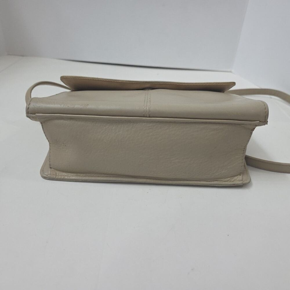 Fossil Tan Leather Crossbody Organizer Bag Neutral Minimalist Everyday Purse - Picture 4 of 13